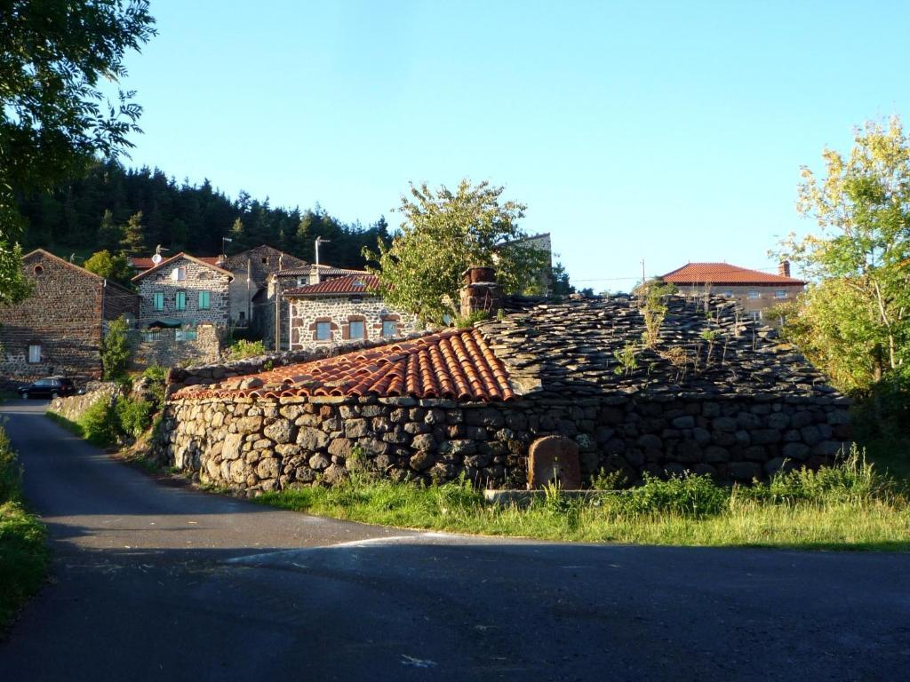 Le Gite Du Velay Bains Exterior foto